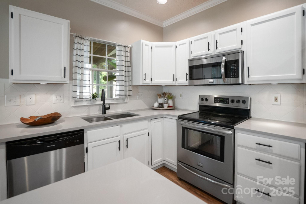 6210 Skyline Dr Charlotte, NC 28269
