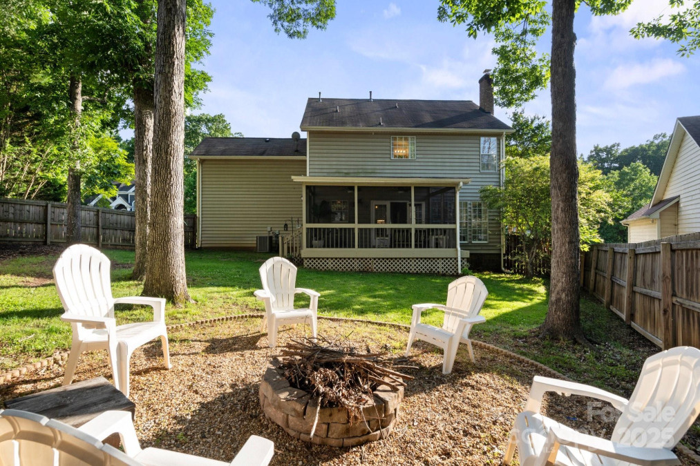 6210 Skyline Dr Charlotte, NC 28269