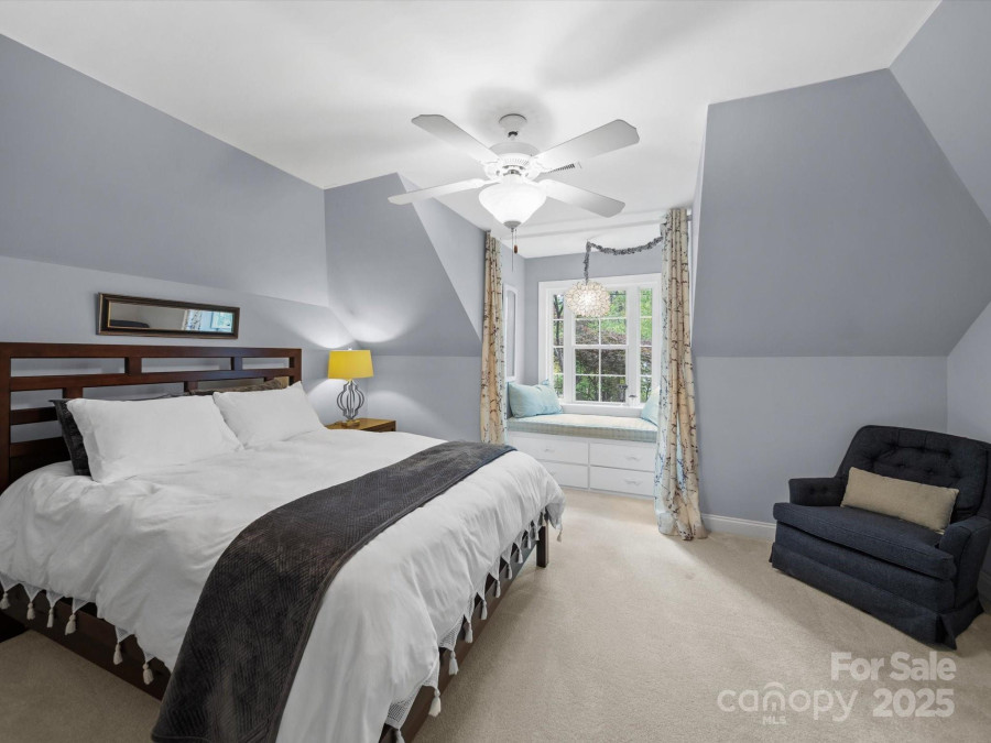 711 Elizabeth Ln Matthews, NC 28105