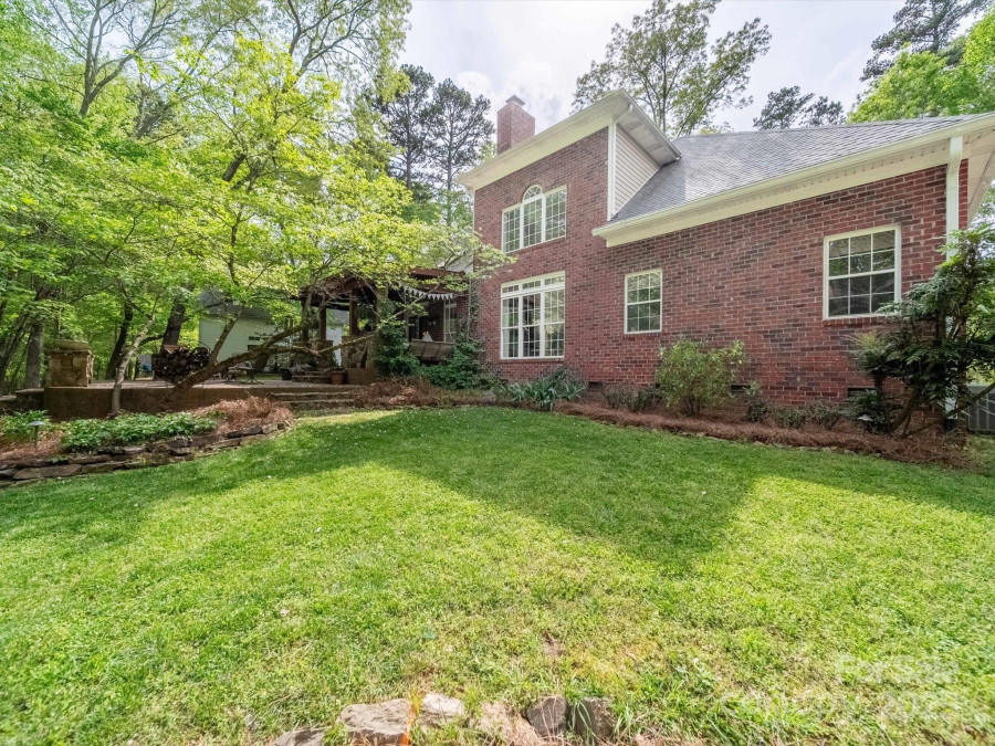 711 Elizabeth Ln Matthews, NC 28105