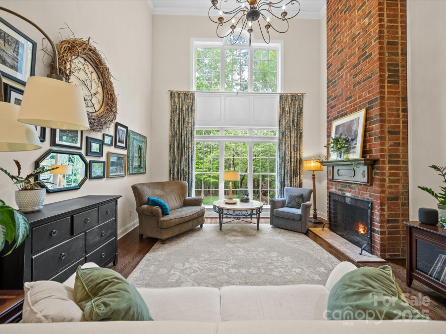 711 Elizabeth Ln Matthews, NC 28105