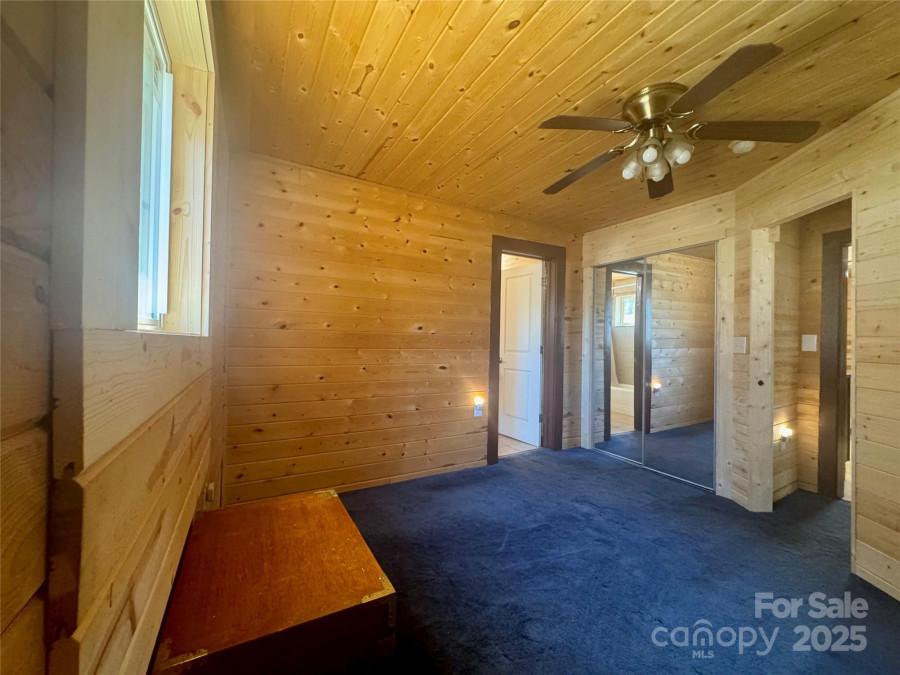 55 Summit View Dr Marshall, NC 28753