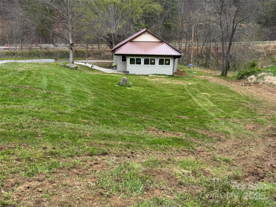 55 Summit View Dr Marshall, NC 28753