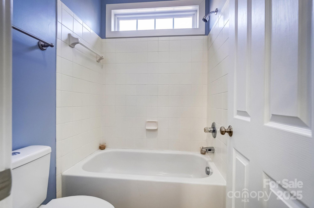 5807 Mctaggart Ln Charlotte, NC 28269
