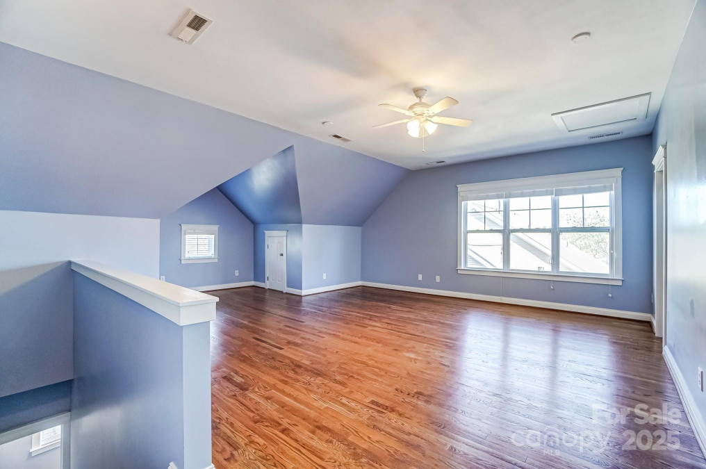 5807 Mctaggart Ln Charlotte, NC 28269
