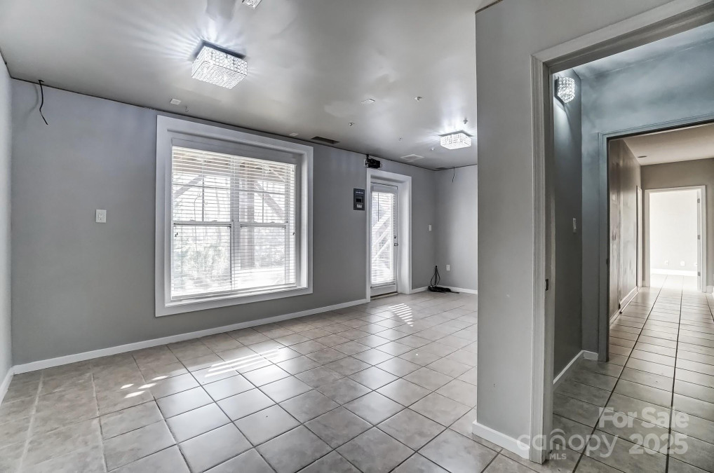 5807 Mctaggart Ln Charlotte, NC 28269