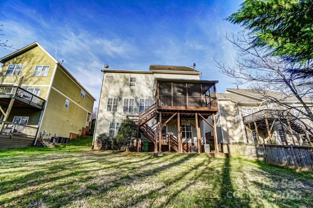 5807 Mctaggart Ln Charlotte, NC 28269