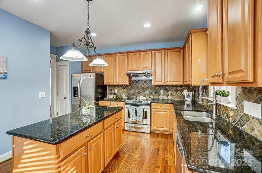 5807 Mctaggart Ln Charlotte, NC 28269
