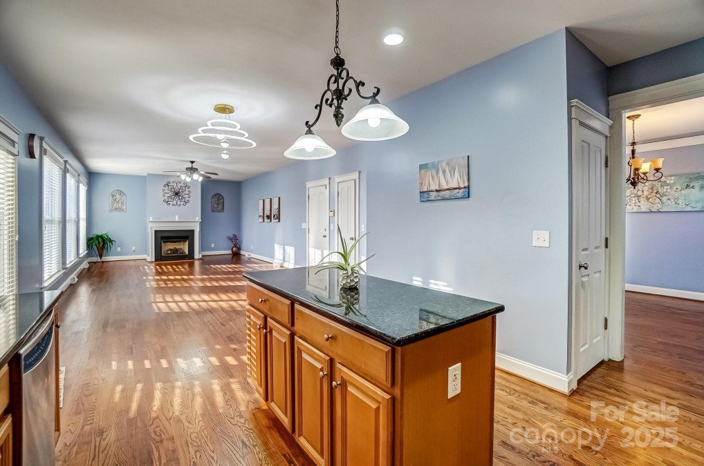 5807 Mctaggart Ln Charlotte, NC 28269