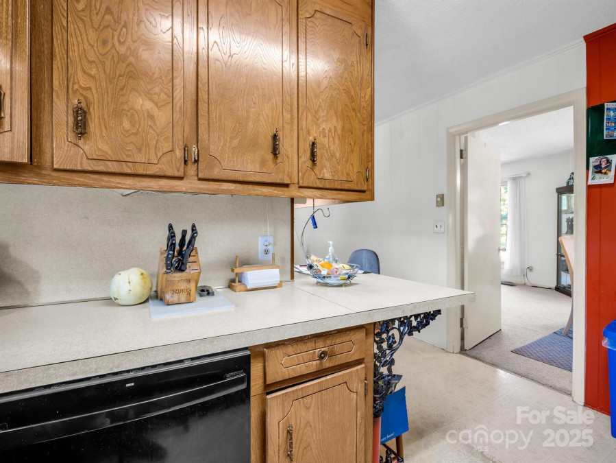 2512 Brevard Rd Hendersonville, NC 28791