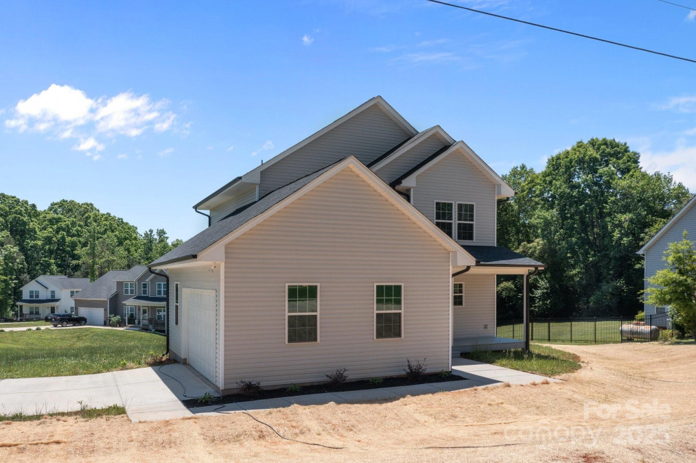 106 Desert Sky Ct Statesville, NC 28625