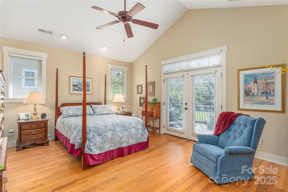 4 Silo View Ct Asheville, NC 28804