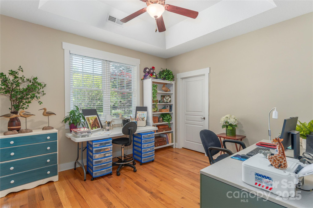 4 Silo View Ct Asheville, NC 28804