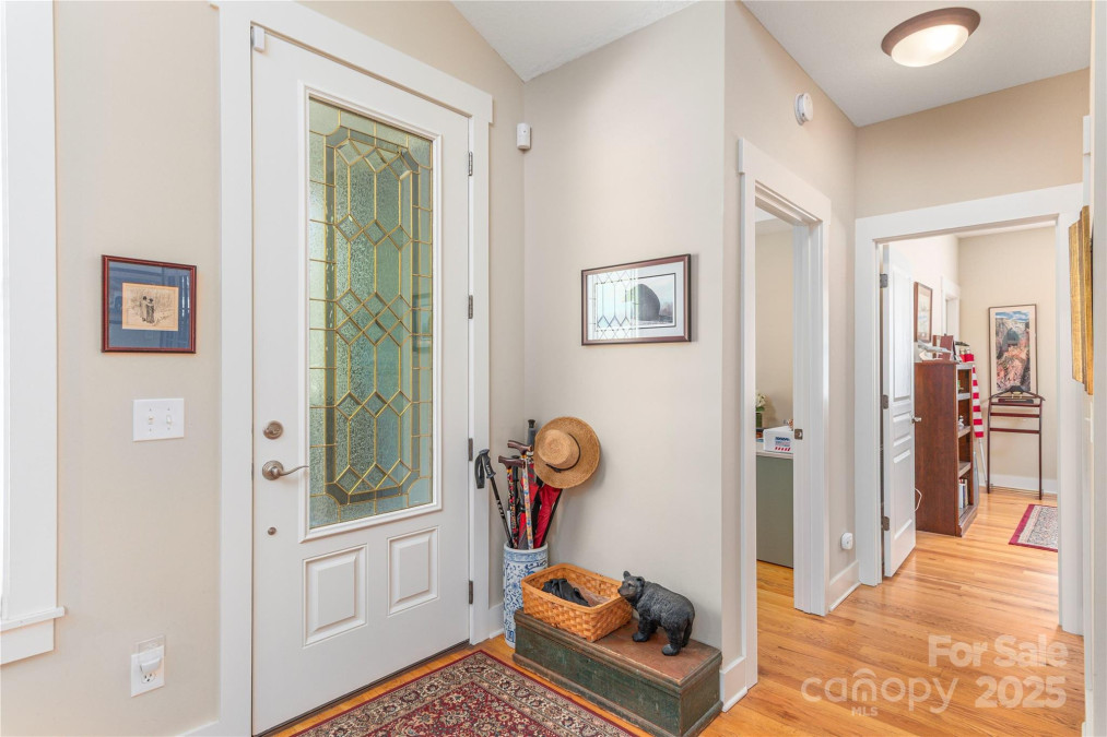 4 Silo View Ct Asheville, NC 28804
