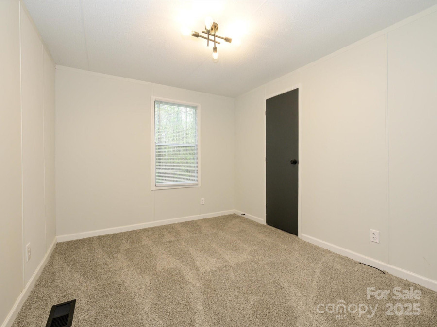 105 Mountain Brook Dr Bessemer City, NC 28016