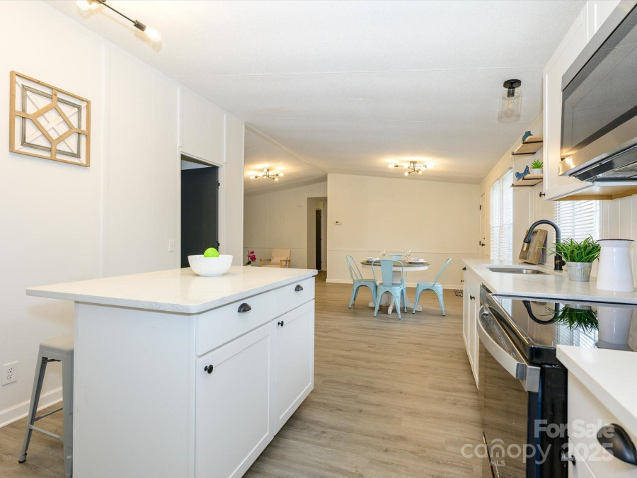 105 Mountain Brook Dr Bessemer City, NC 28016
