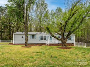 105 Mountain Brook Dr Bessemer City, NC 28016