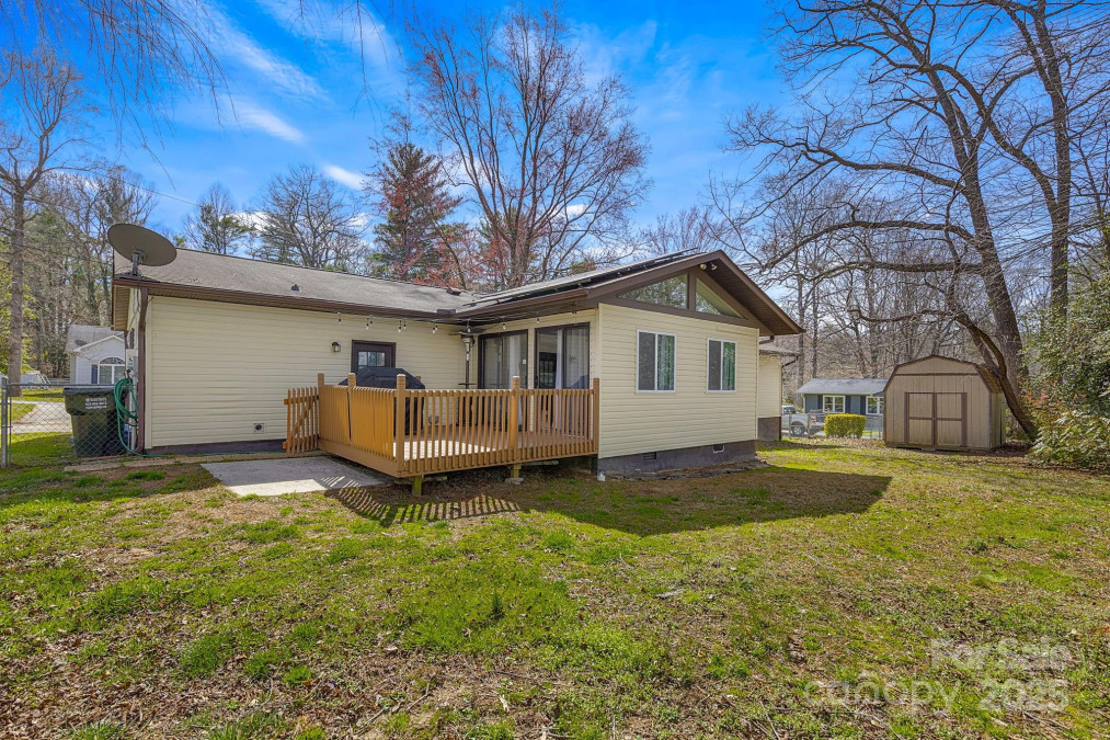 110 Cannon Dr Hendersonville, NC 28792