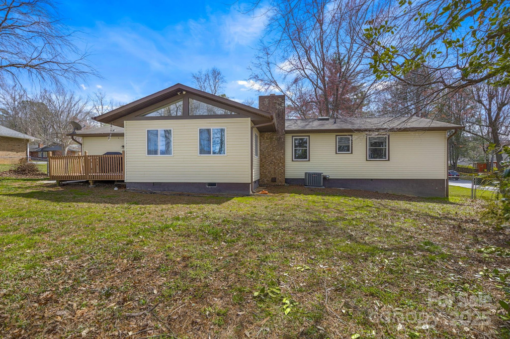 110 Cannon Dr Hendersonville, NC 28792