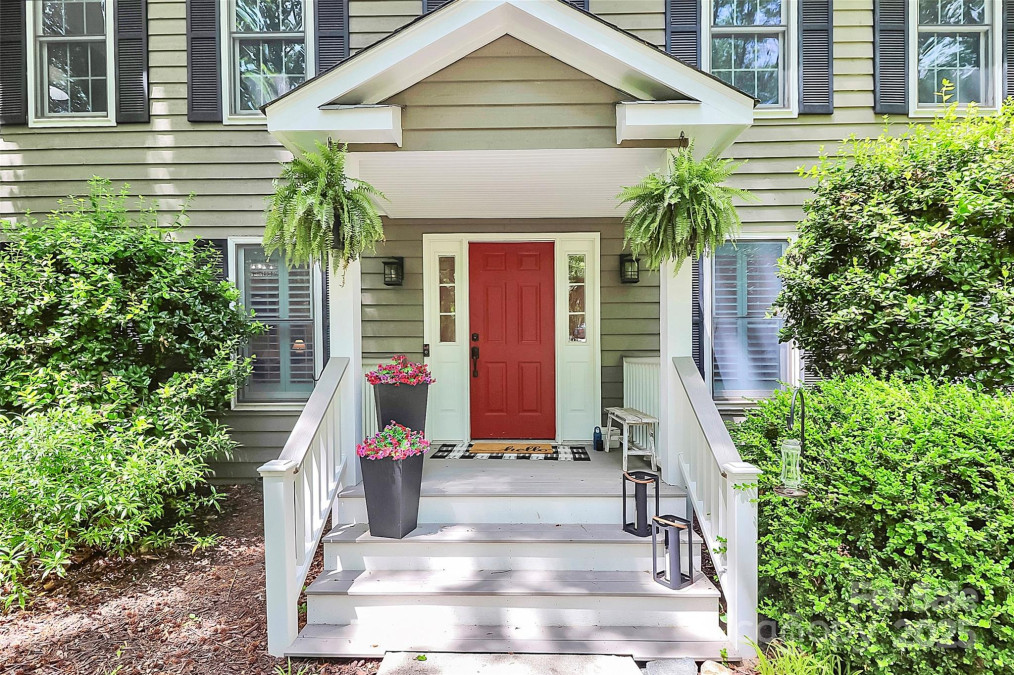 11 Tanglewood Rd Lake Wylie, SC 29710