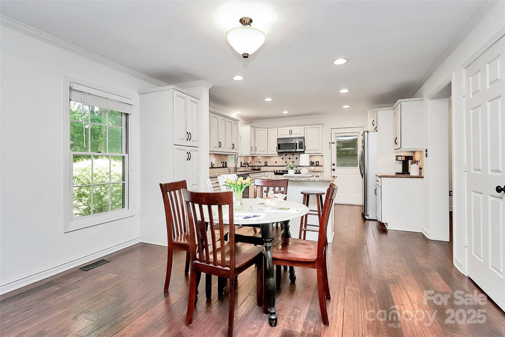 11 Tanglewood Rd Lake Wylie, SC 29710