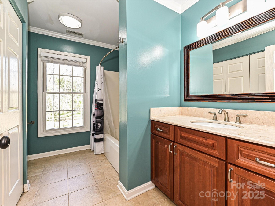 11 Tanglewood Rd Lake Wylie, SC 29710