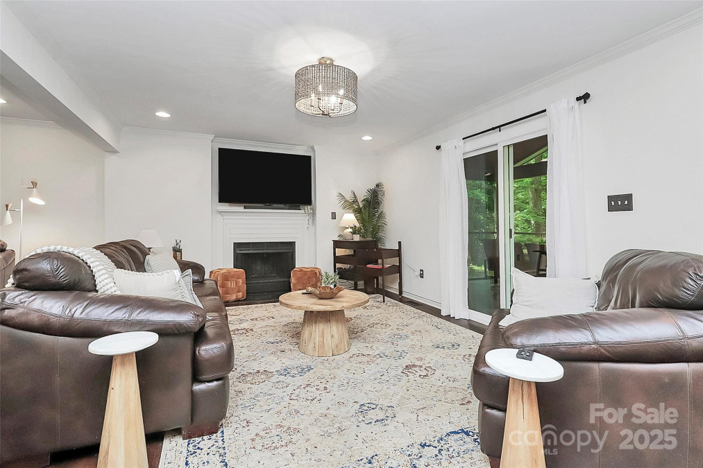 11 Tanglewood Rd Lake Wylie, SC 29710
