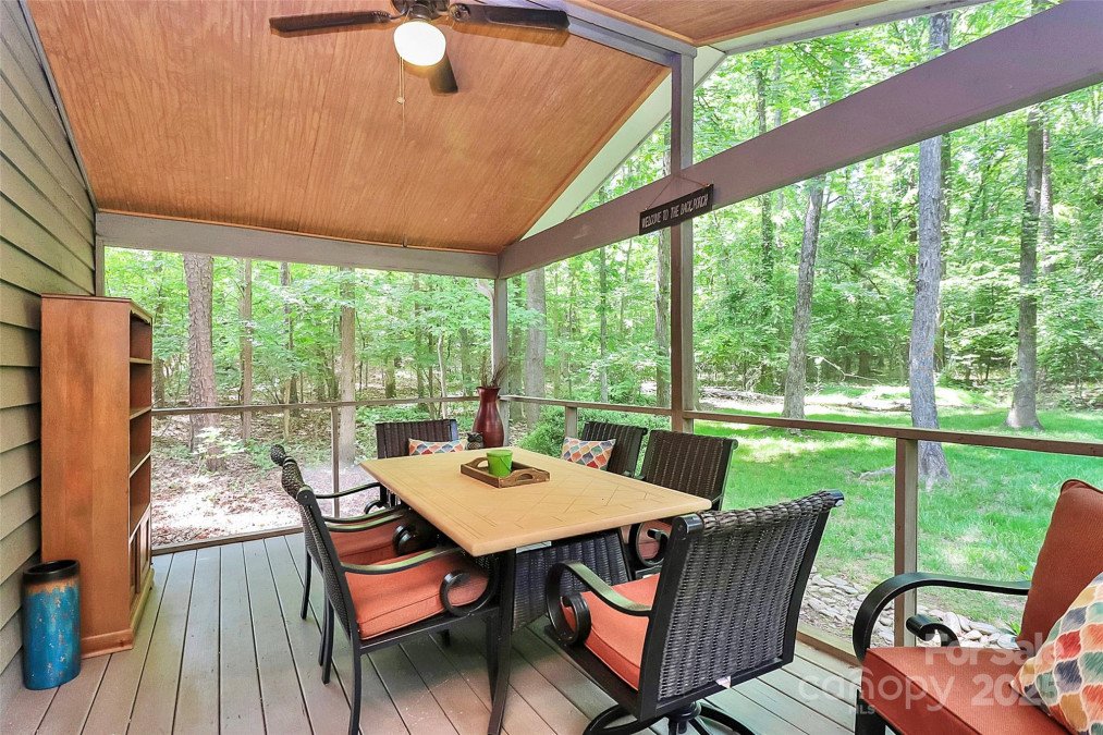 11 Tanglewood Rd Lake Wylie, SC 29710
