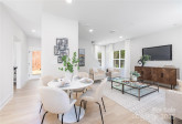 2544 Pinestream Dr Charlotte, NC 28216