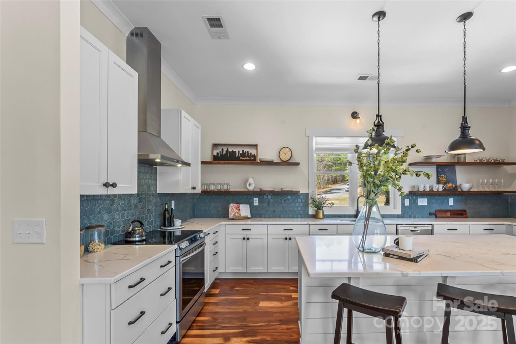 1289 Northview Dr Morganton, NC 28655