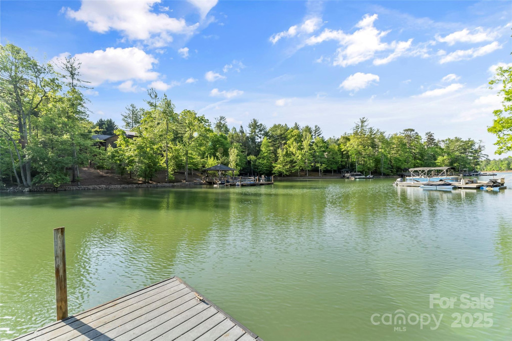 1289 Northview Dr Morganton, NC 28655