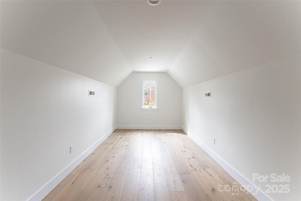 251 Bee Tree Rd Swannanoa, NC 28778