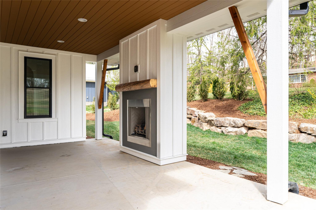251 Bee Tree Rd Swannanoa, NC 28778