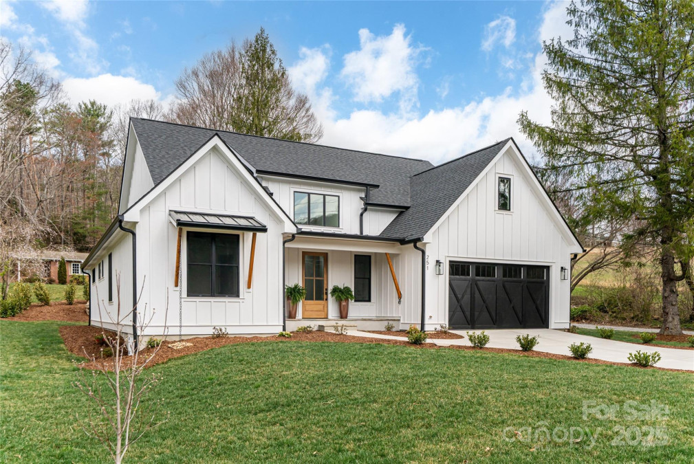 251 Bee Tree Rd Swannanoa, NC 28778