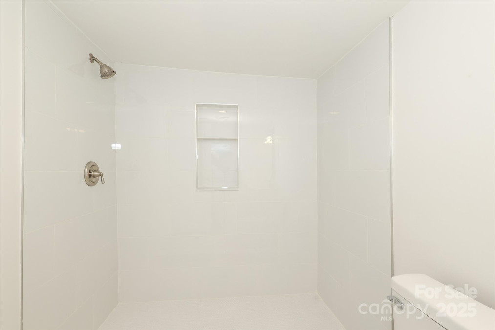 1018 Union St Maiden, NC 28650