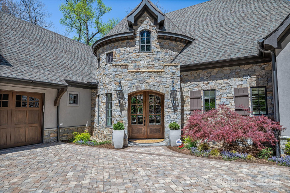 349 Stoneledge Trl Arden, NC 28704