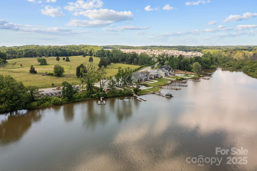 138 Carolina Ash Ln Mooresville, NC 28117
