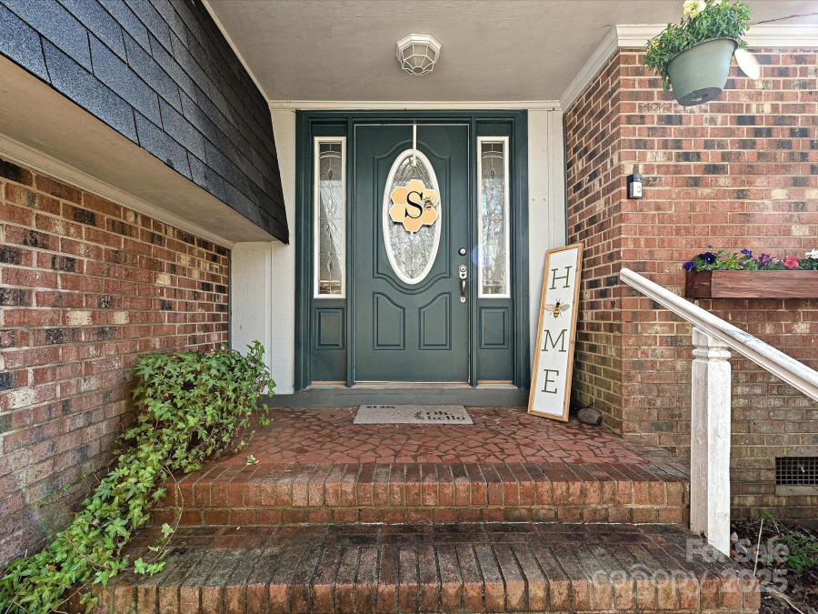 4522 Chuckwood Dr Mint Hill, NC 28227