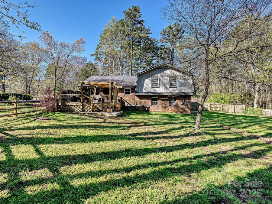4522 Chuckwood Dr Mint Hill, NC 28227