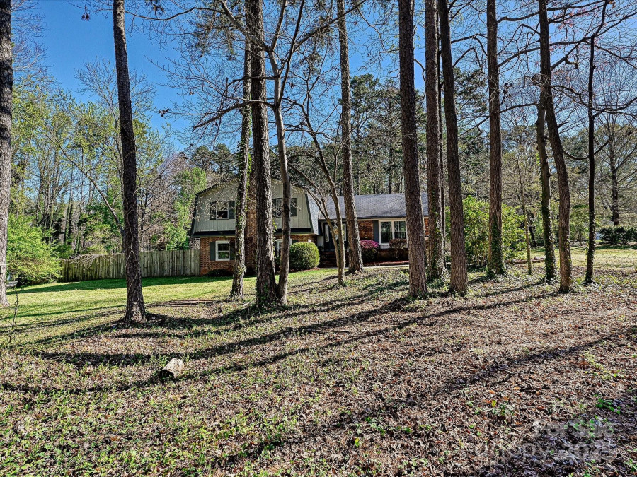 4522 Chuckwood Dr Mint Hill, NC 28227