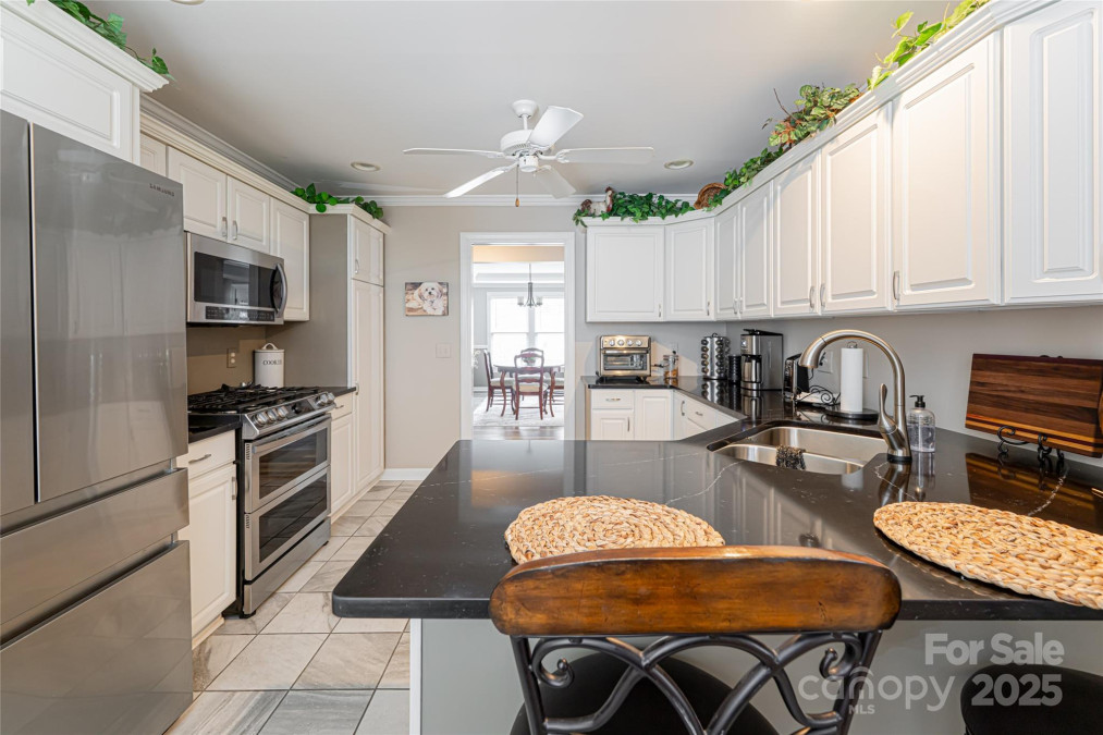 14 Creekside Way Asheville, NC 28804