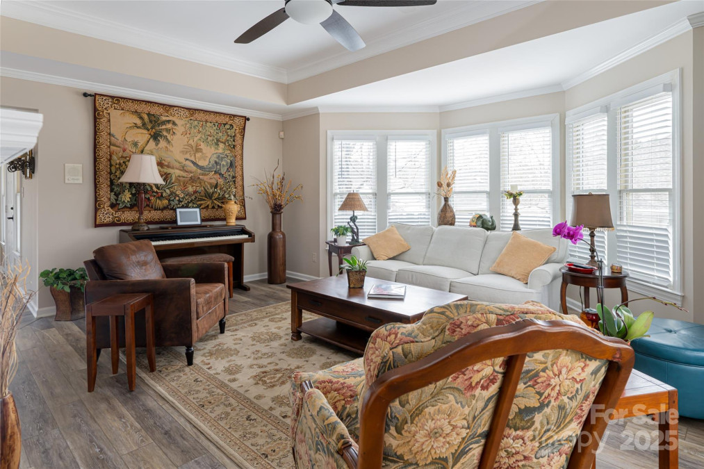 14 Creekside Way Asheville, NC 28804