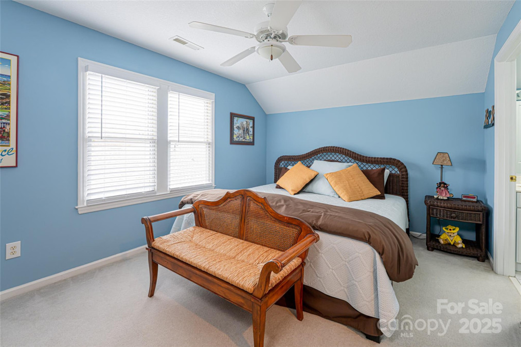 14 Creekside Way Asheville, NC 28804