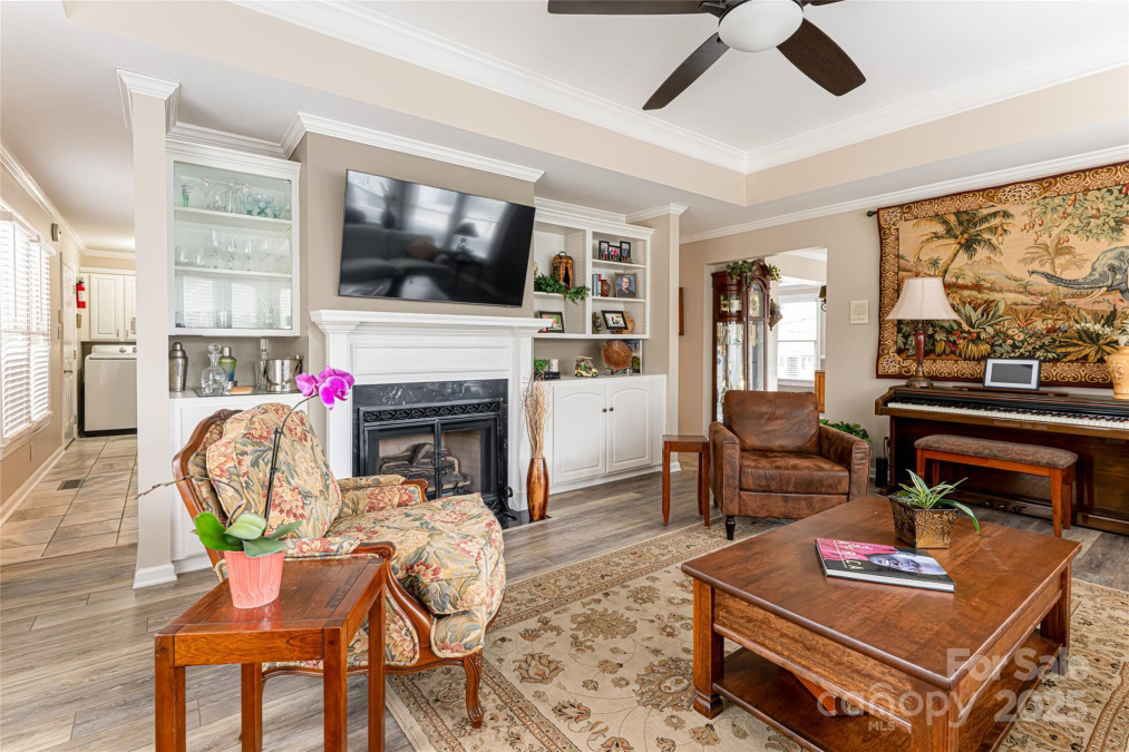 14 Creekside Way Asheville, NC 28804