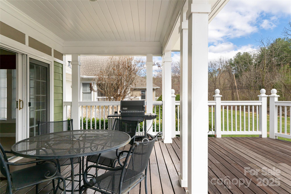14 Creekside Way Asheville, NC 28804