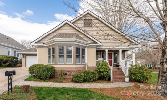 14 Creekside Way Asheville, NC 28804