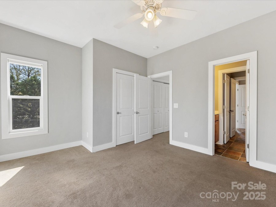 2709 Yadkin Ave Charlotte, NC 28205