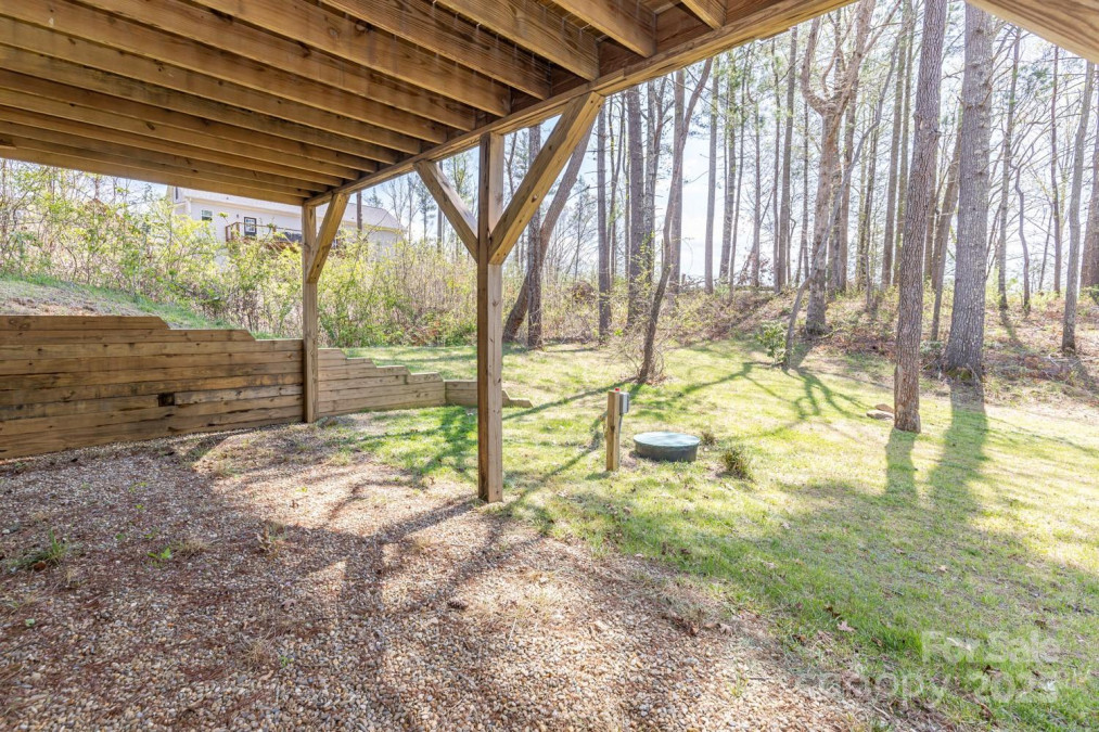 209 Fall Leaves Dr Fairview, NC 28730