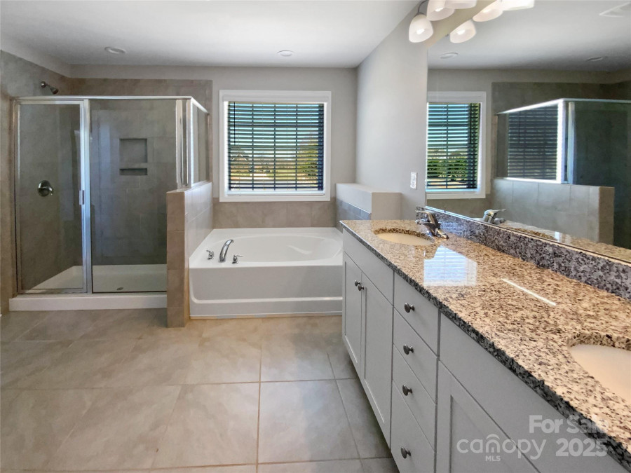 111 Canada Dr Statesville, NC 28677