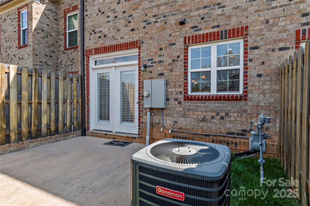 5141 Farm House Trl Winston Salem, NC 27103